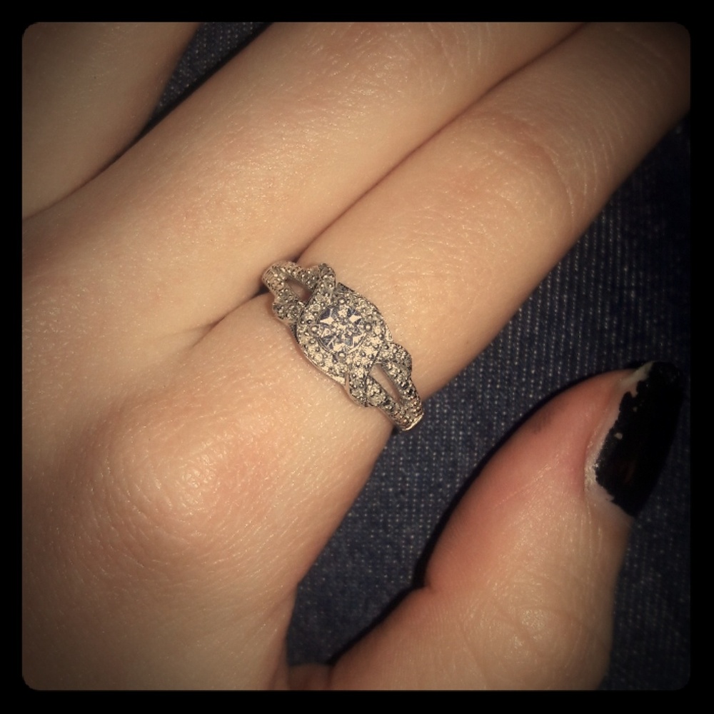 Engagement/promise ring